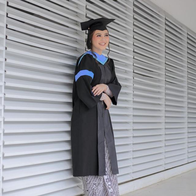 6 Potret Bahagia Wisuda Haviza Devi Anjani, Raih Gelar Sarjana Psikologi