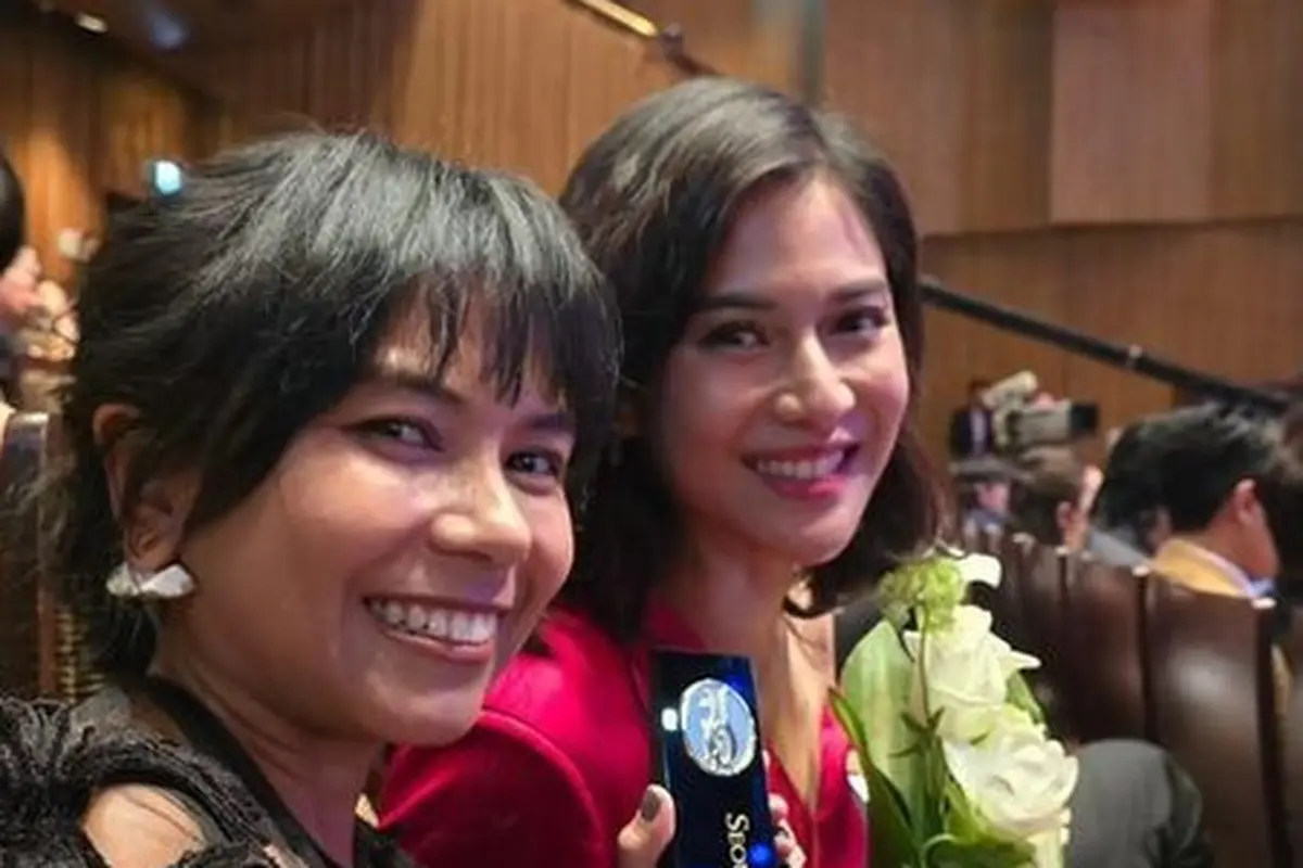 Gadis Kretek Menang di Seoul International Drama Awards 2024. (Instagram/ kamilandini - therealdisastr)