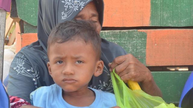 Malaikat-Malaikat Kecil Palu Ini Tetap Tegar di Pengungsian
