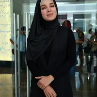 Menjelang jadwal rilis "Air Mata Surga", tim produksi pun semakin gencar mempromosikan film yang dibintangi oleh Dewi Sandra tersebut. (Deki Prayoga/Bintang.com)