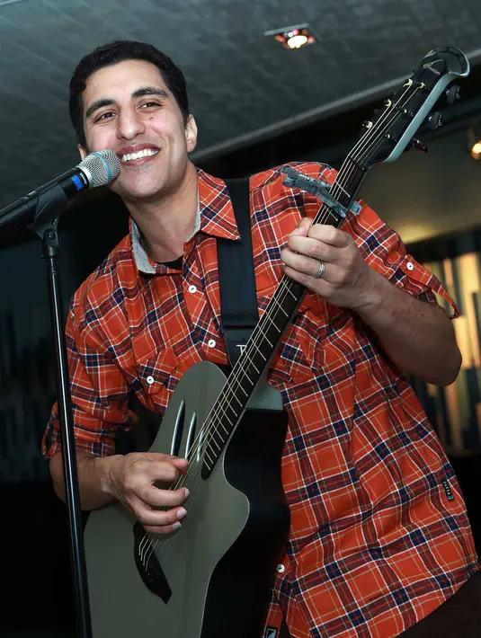 Berkat kesuksesannya tersebut, nama Raef Haggag pun banyak diperbincangkan sebagai penerus Maher Zain. (Deki Prayoga/Bintang.com)