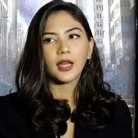 Jessica Mila menghimbau agar warga Jakarta mendukung dan mendoakan kebijakan dan kinerja Gubernur yang baru.