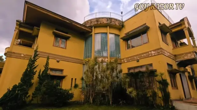 Rumah Tukul Arwana Terbengkalai