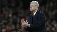 Pelatih Arsenal, Arsene Wenger, mengaku akan memboyong banyak pemain bintang pada bursa transfer Januari. (Reuters/Carl Recine)
