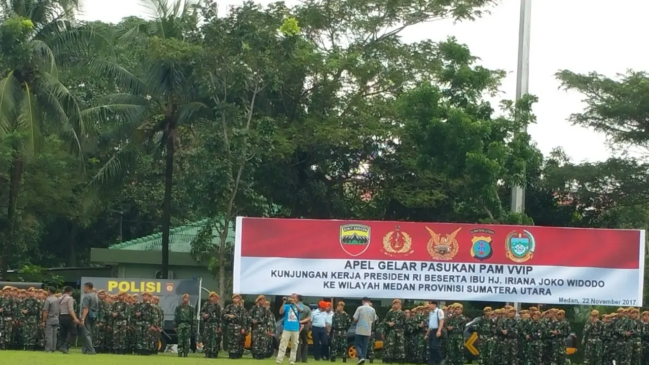 Apel gabungan menjelang kedatangan Presiden Jokowi untuk acara ngunduh mantu Kahiyang Ayu