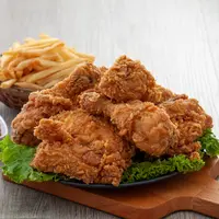 Ilustrasi ayam krispi/copyrightshutterstock/BryanL