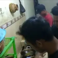 Inilah yang terjadi jika para pria mencoba untuk memasak di dapur. Kasihan sih, tapi bikin ngakak! (Foto: Facebook)