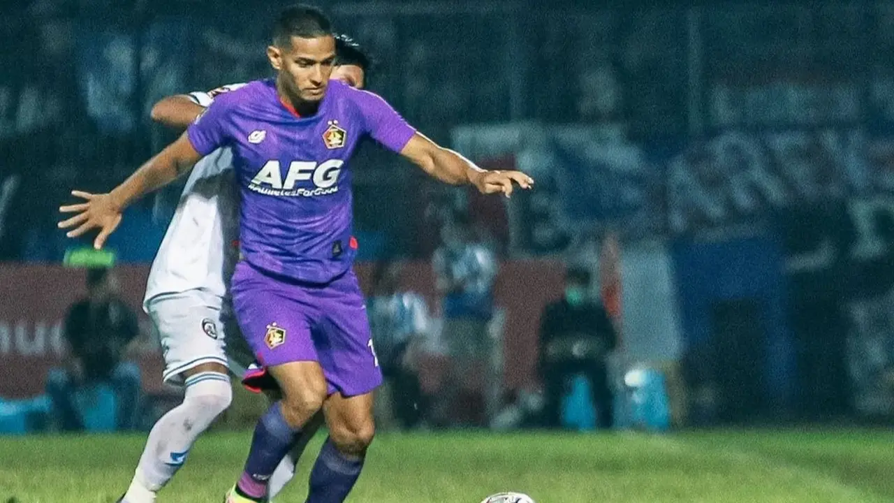 Gelandang Persik Kediri, Renan Silva