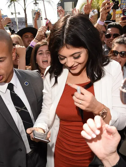 Namun tersiar kabar, pernikahan Kylie dan Tyga tetap bisa disaksikan di televisi. Rumornya, pesta pernikahan mereka akan difilmkan di tahun 2017. (AFP/Bintang.com)