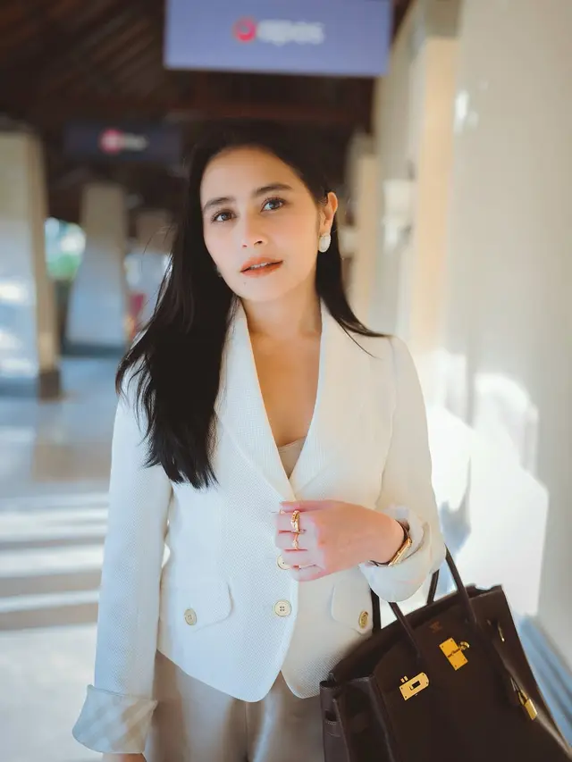 Prilly Latuconsina