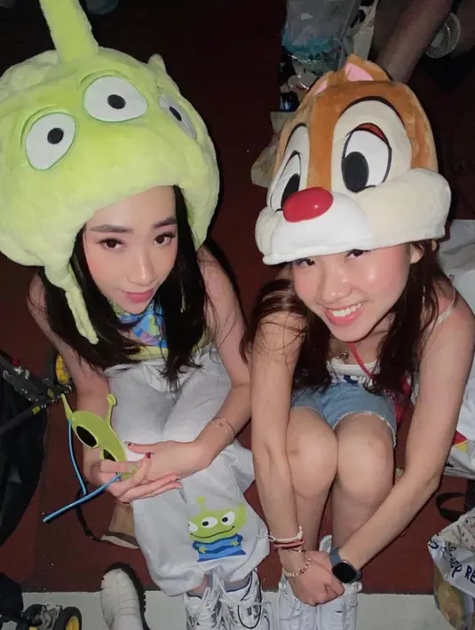 Richita atau akrab disapa Cinta, adalah anak sulungnya. Cinta lahir pada 22 Oktober 2000, yang berarti usianya 23 tahun.  Sedangkan adiknya, Cinta lahir pada 2004. [Instagram/femmypermatasari]