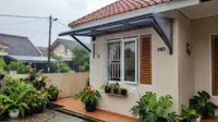 8 Desain Kanopi di Luar Jendela Kamar Anti-Tampias, Pakai Model Ini Kalau Rumah Sering Bocor