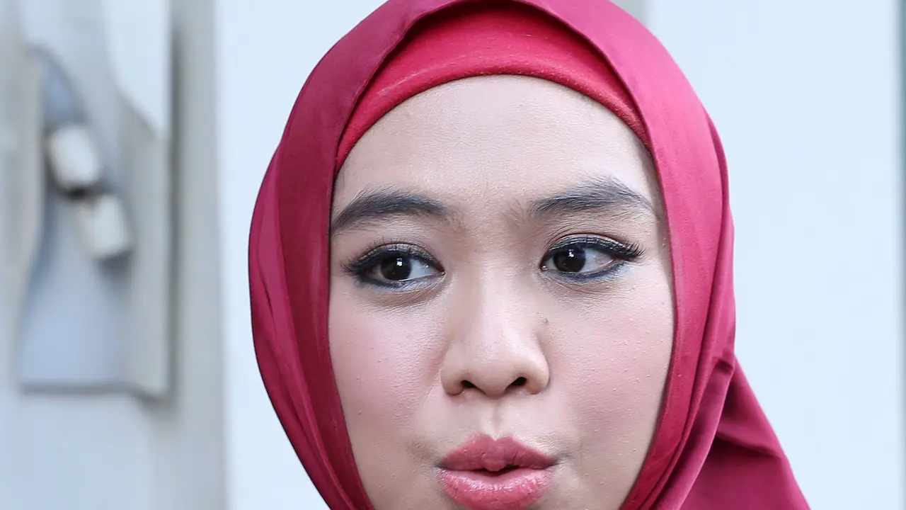 Oki Setiana Dewi