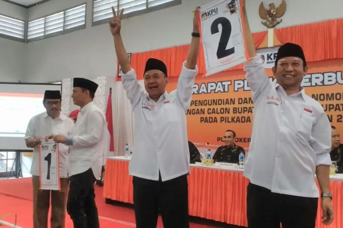 Marjoko dan Husein pernah menjadi pasangan Bupati dan Wakil Bupati Banyumas periode 2008-2013. (Foto: Liputan6.com/Muhamad Ridlo)