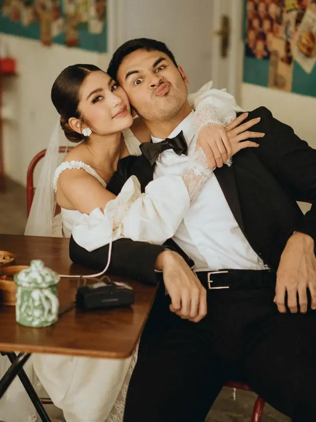 Tampil Serasi, Ini 8 Momen Prewedding Bintang FTV Debi Sagita dan Marco Ivanos