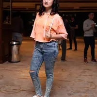 "Iya lebih ke anak, ke pekerjaan, dan lebih ke keluarga aja. Gak kok, gak ada yang deketin," tutur Marshanda tertawa. (Nurwahyunan/Bintang.com)