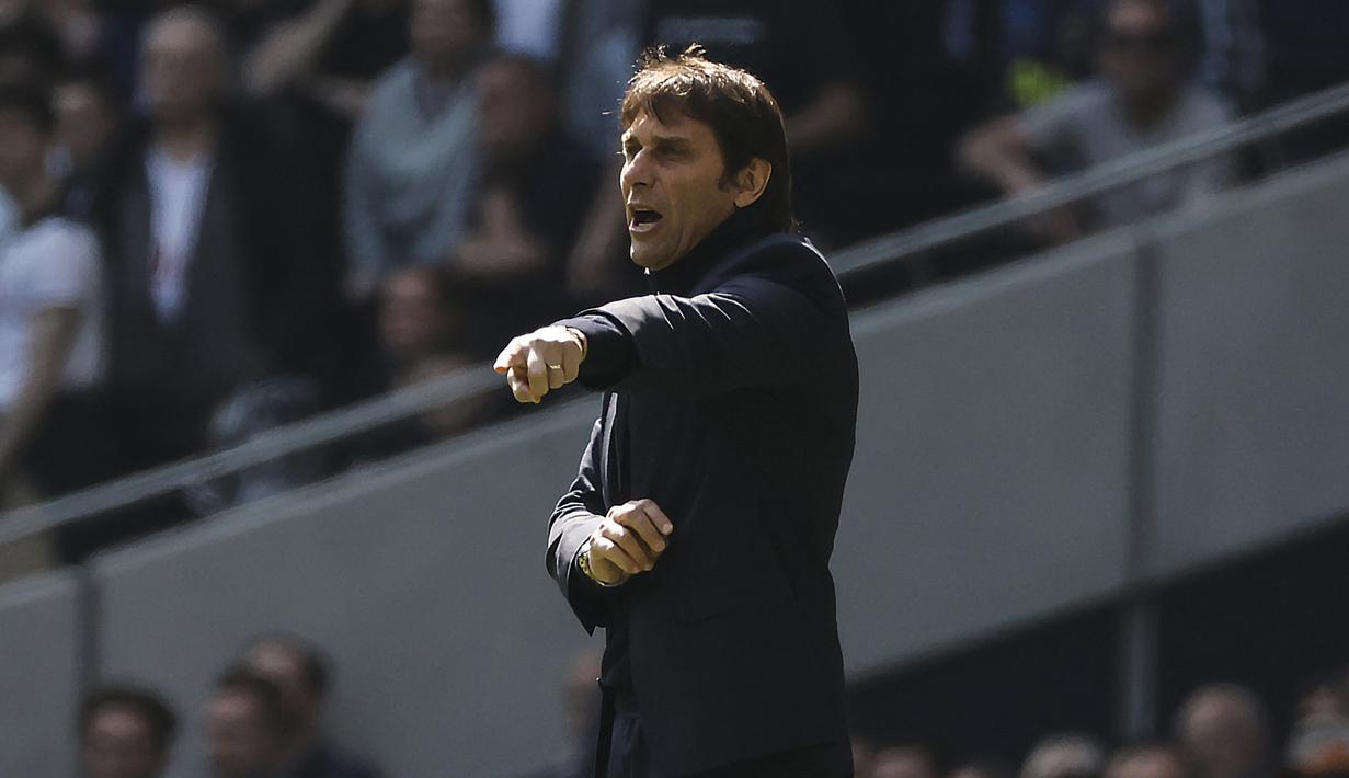 Dengan hasil ini pasukan Antonio Conte masih menghuni posisi ke-4 klasemen sementara dengan 57 poin dari 32 laga dibayangi oleh Manchester United di posisi ke-5 dengan 54 poin dari jumlah laga yang sama. (AFP/Tolga Akmen)