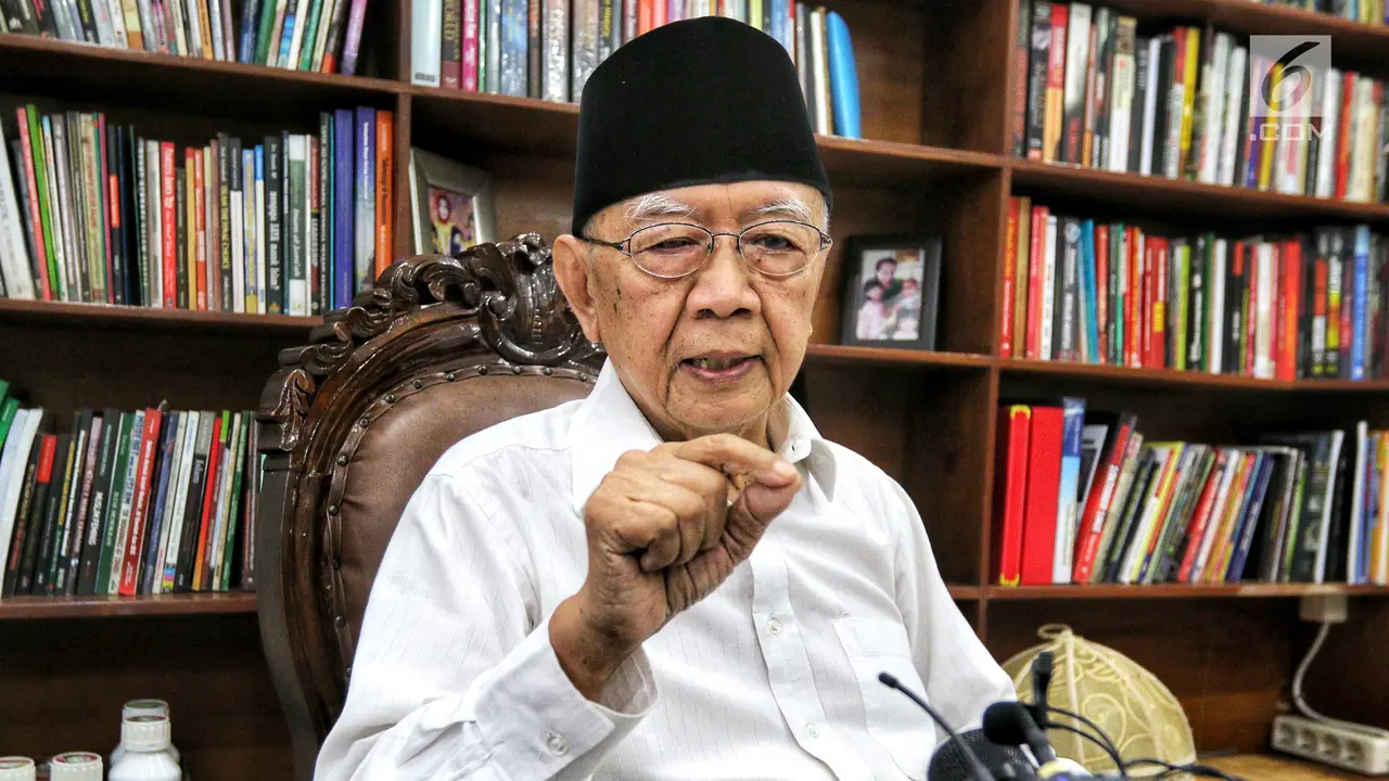 Jelajah Kebangsaan, Mahfud MD dan Romo Benny Ziarah ke Makam Gus Dur