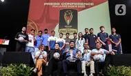 Direktur Surya Citra Media (SCM) Harsiwi Achmad, Ketua Umum Persatuan Sepak Bola Seluruh Indonesia (PSSI) Erick Thohir, Ketua Steering Committee Piala Presiden 2025 Maruarar Sirait dan Ketua Panitia Pelaksana Arya Sinulingga (duduk dari kiri ke kanan) usai memberikan keterangan terkait gelaran Piala Presiden 2025 di SCTV Tower, Jakarta, Jumat (4/7/2025). (Liputan6.com/Herman Zakharia)