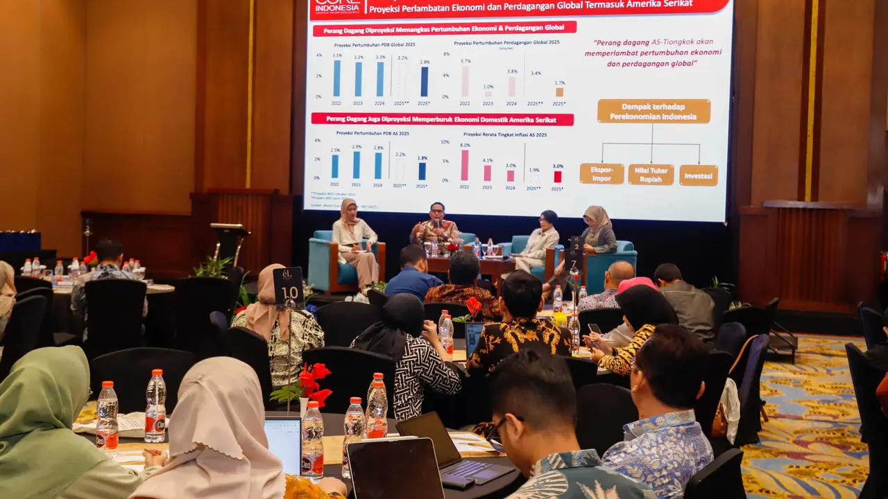 Diskusi publik bertajuk Gempuran Tarif AS: Ekonomi Indonesia di Ujung Tanduk? Dialog Kritis Mencari Solusi”