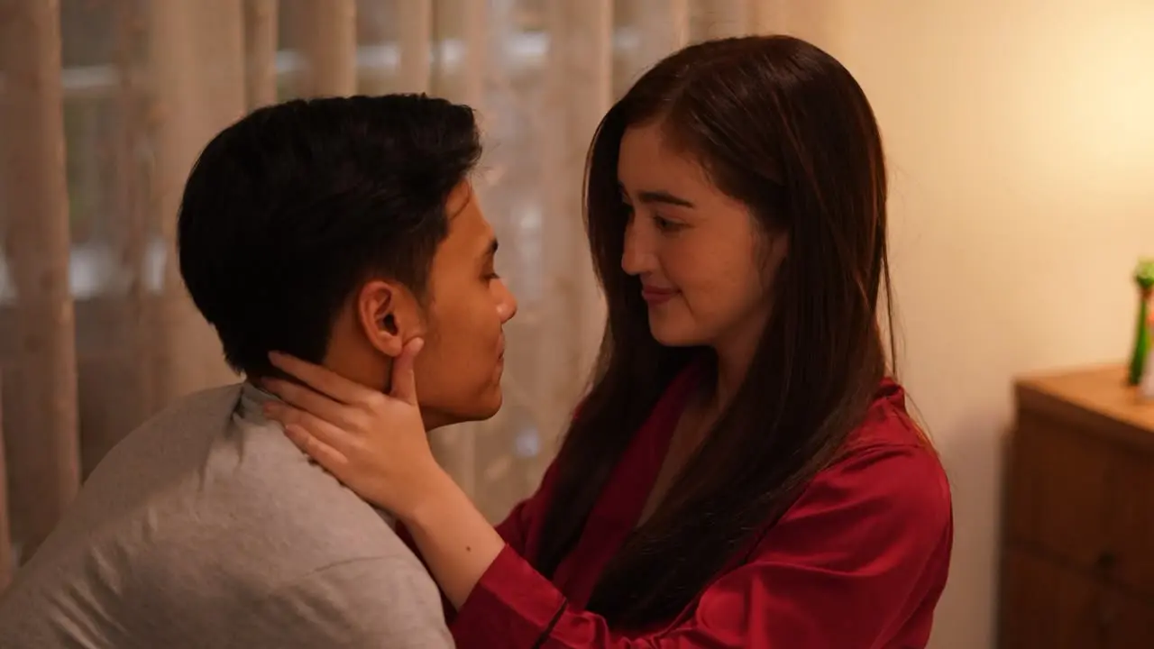 Kemesraan Bella dan Chicco