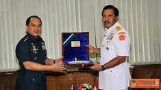 Citizen6, Jakarta: TNI dan angkatan bersenjata Filipina (The Armed Forces of the Philippines) sepakat akan terus meningkatkan hubungan kerja sama militer yang telah terjalin dengan baik selama ini. (Pengirim: Badarudin Bakri Badar)