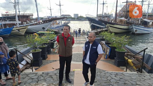 Direktur Poltekpar Makassar Herry Rachmat Widjaja dan Kadis Pariwisata Makassar Muh Roem (Liputan6.com/Fauzan)