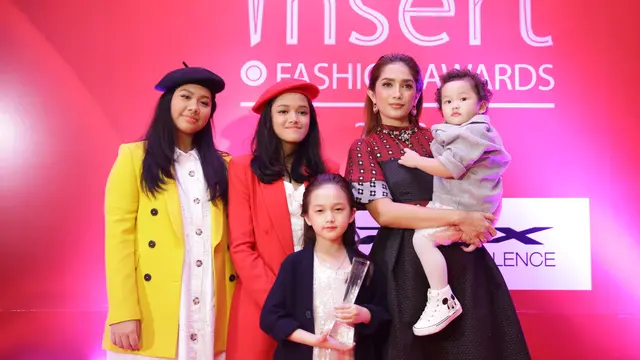 [Fimela] Ussy Sulistiawaty