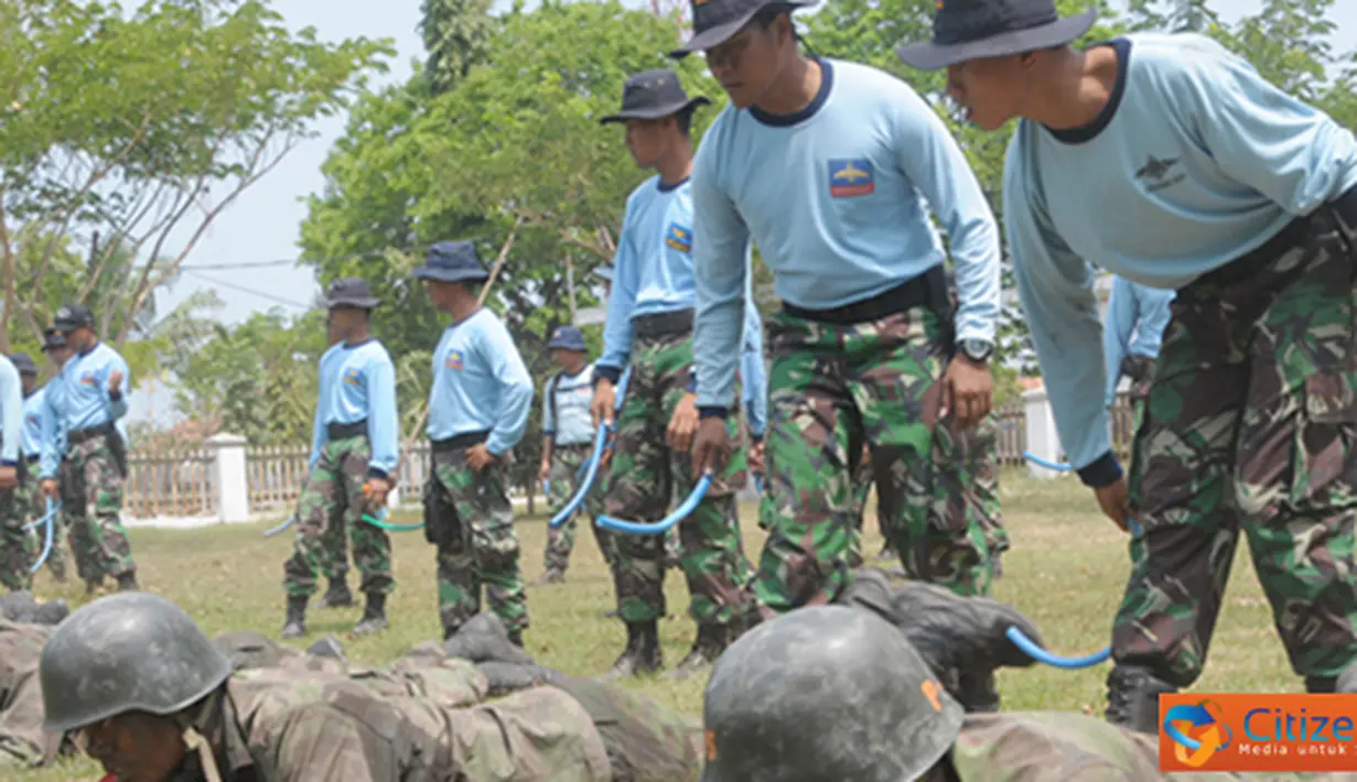 Citizen6, Surabaya: Sebanyak 15 personil Kopasus TNI AD melaksanakan Dikkopaska Kopasus mengikuti orientasi hell week di Sekolah Pasukan Katak Pusdiksus Kodikopsla, Kobangdikal. (Pengirim: Penkobangdikal).