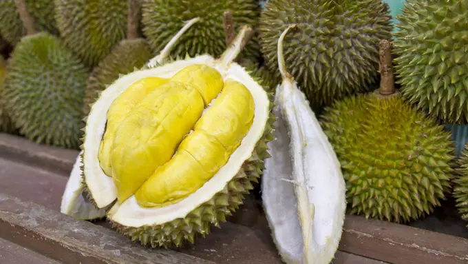 Kelar Melihat Ini Kamu Bakal Mikir 2 Kali Membeli Durian Kemasan!
