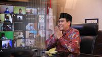 Menteri Desa PDT dan Transmigasi, Abdul Halim Iskandar, atau yang akrab disapa Gus Menteri, menggelar halal bihalal secara virtual dengan Kepala Desa di seluruh Indonesia, pada Jumat (14/05/2021)