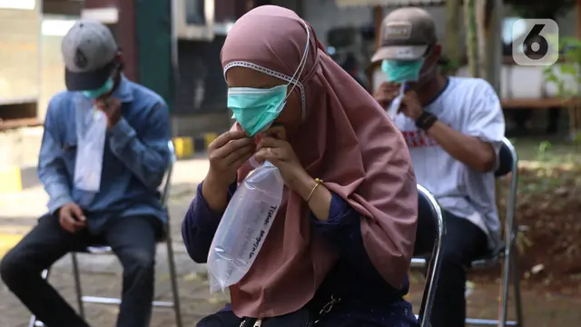 Puluhan Warga di Kelurahan Sudimara Barat Tangerang Jalani Tes GeNose C19