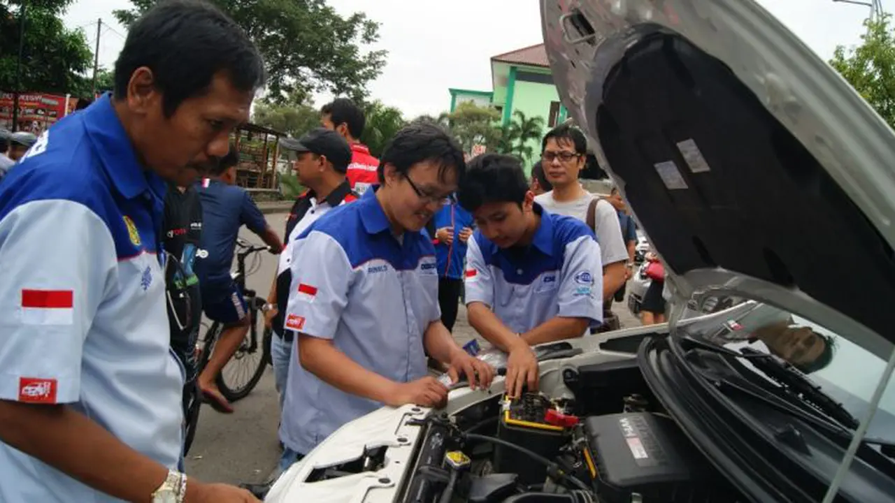 Velozity Gelar Kampanye Keselamatan Berkendara di Kota Pahlawan