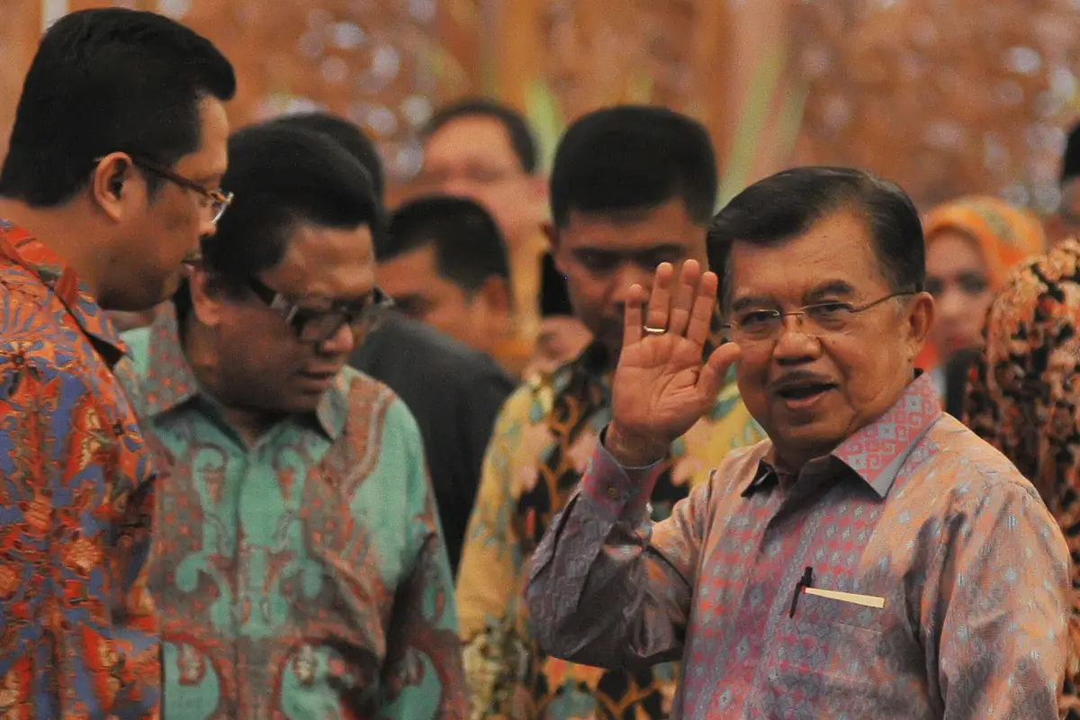 20150818-Wapres JK Hadiri Peringatan Hari Konstitusi di Gedung MPR-Jakarta