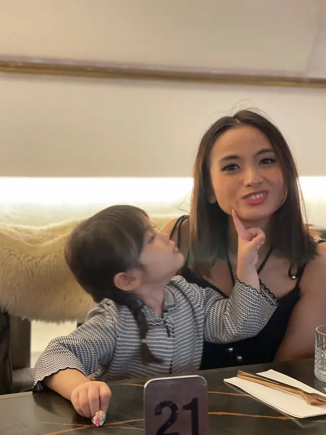Acha Septriasa Alami Keguguran Anak Kedua, Ini 6 Potretnya yang Tetap Tegar