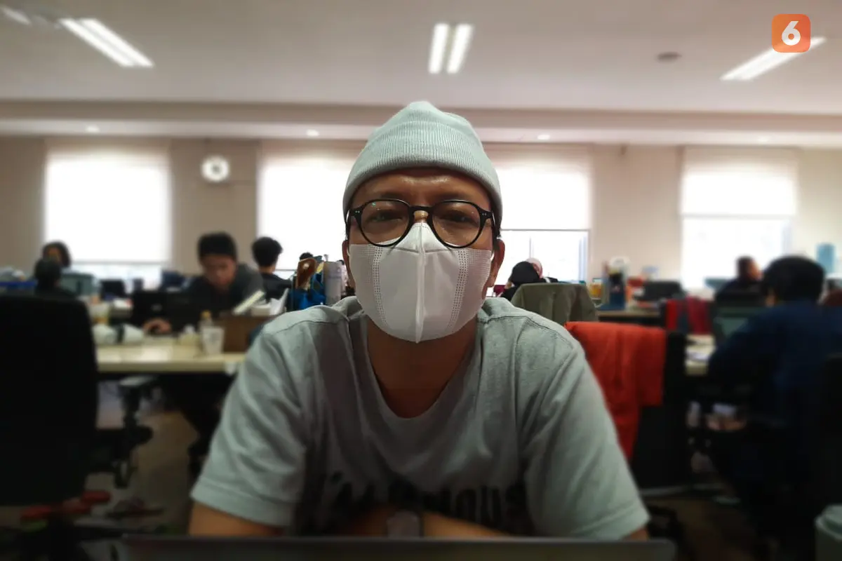 Ilustrasi orang pakai masker saat wabah Virus Corona COVID-19 di Indonesia. (Liputan6.com/Tanti Yulianingsih)