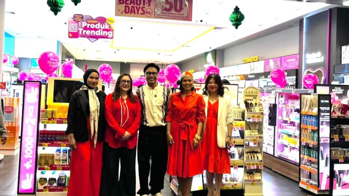 Inspirasi Raya Look, Tampil Fresh dengan Makeup Tahan Lama dan Modest Styling