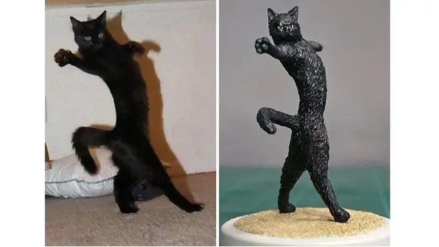 Seniman Jepang Ini Buat Patung yang Terinspirasi dari Foto Unik Kucing