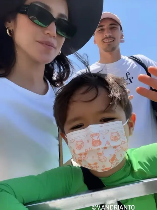 6 Momen Bulan Madu Jessica Iskandar dan Vincent Verhaag, Tampil Mesra
