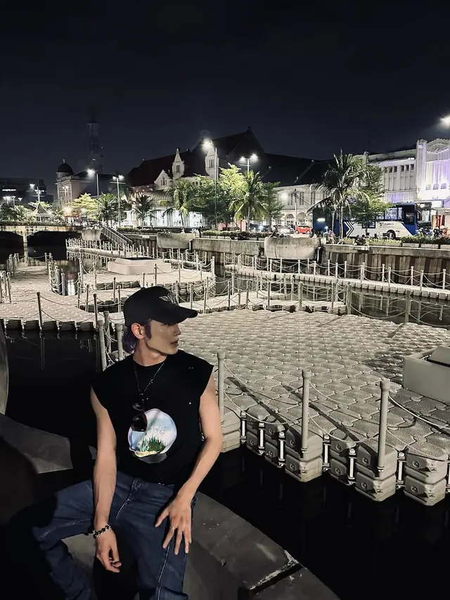 Taeyong NCT di Kota Tua. (Foto: Instagram/taeoxo_nct)