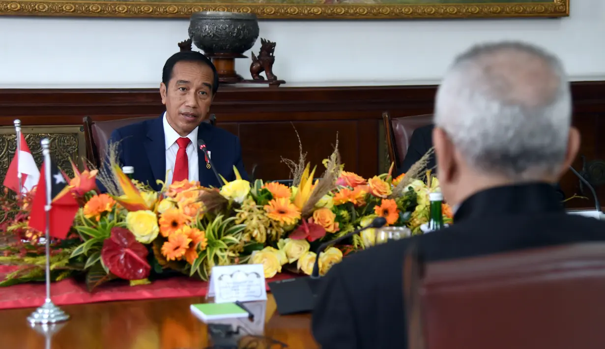 Presiden Joko Widodo atau Jokowi berbincang dengan Presiden Timor Leste Jose Ramos Horta saat menerima kunjungan kenegaraan di Istana Kepresidenan Bogor, Jawa Barat, Selasa (19/7/2022). Jokowi dan Ramos Horta  melalukan pertemuan tatap muka. (Foto: Lukas - Biro Pers Sekretariat Presiden)