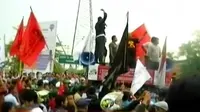 Buruh Bekasi Demo, Ratusan Kendaraan Terjebak Macet