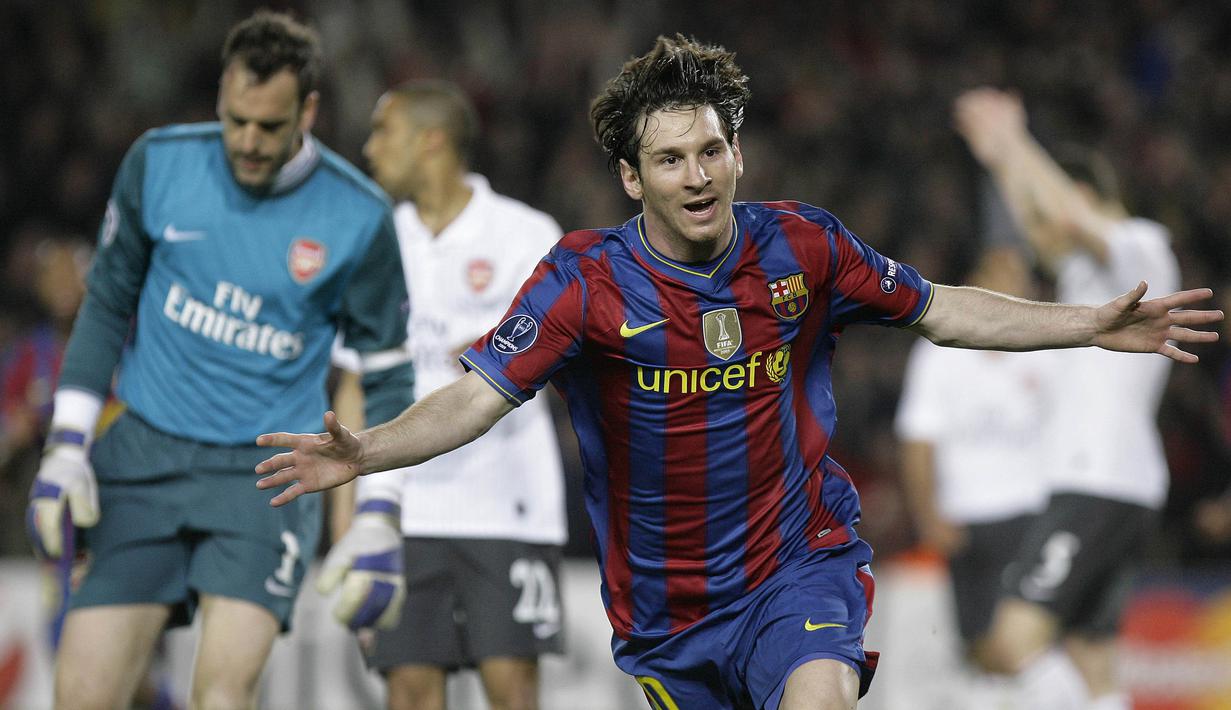 Bintang Barcelona, Lionel Messi, merayakan gol yang dicetaknya ke gawang Arsenal pada laga perempat final Liga Champions di Stadion Camp Nou, Barcelona, Selasa (6/4/2010). (AFP/Josep Lago)