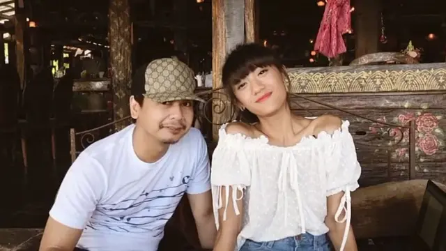 [Bintang] Raditya Dika dan Anissa Aziza