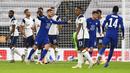 Striker Chelsea, Timo Werner, melakukan selebrasi usai mencetak gol ke gawang Tottenham Hotspur pada laga Piala Liga Inggris di London, Rabu (30/9/2020). Tottenham menang adu penalti dengan skor 5-4 (1-1). (Neil Hall/Pool via AP)