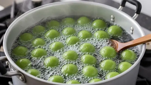 Teknik Perebusan Klepon