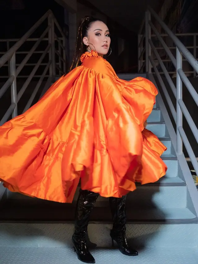 Ayu Ting Ting. (Foto: Rio Motret dari Instagram @ayutingting92)