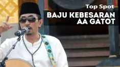 Jika diamati, Gatot Brajamusti selalu menggunakan baju kebesaran saat tampil di depan umum. 