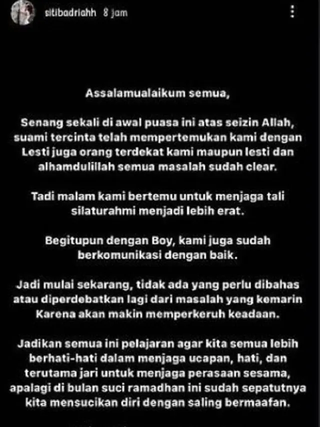 Siti Badriah (Foto: Instagram/@tante_rempong_official)