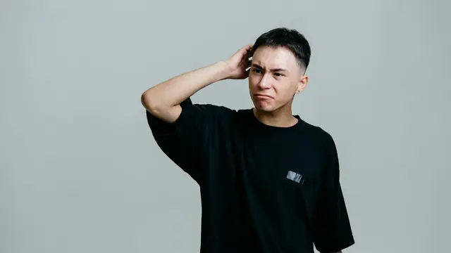 Arti Menggaruk Kepala